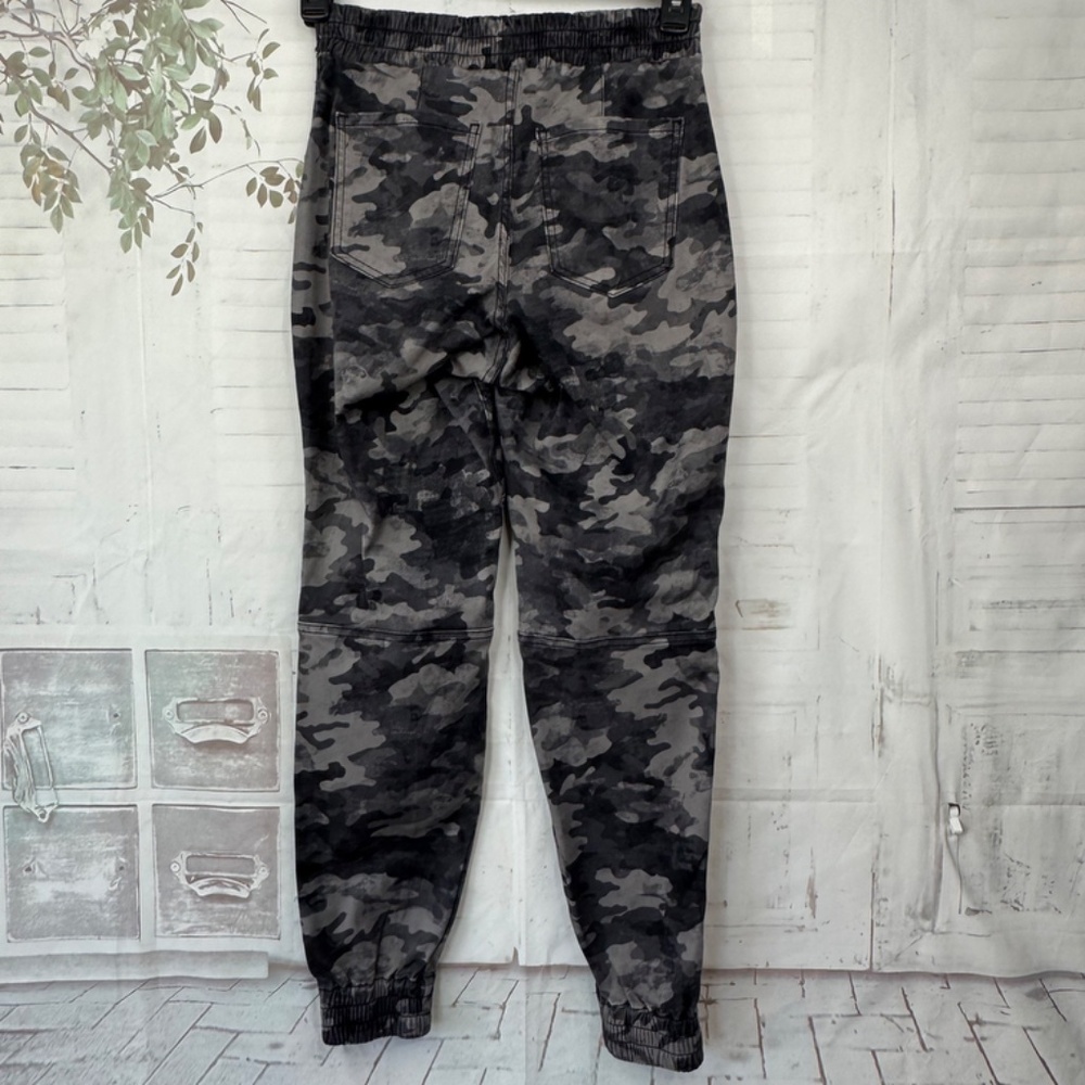 Spanx Womens Camo Stretch Twill Cargo Jogger Gray Blackwash Pants Sz. Small S - Picture 12 of 13